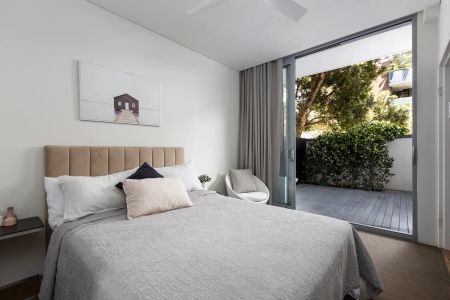 Furnished Townhouse with Generous Space and Private Outdoor Living - Photo 3