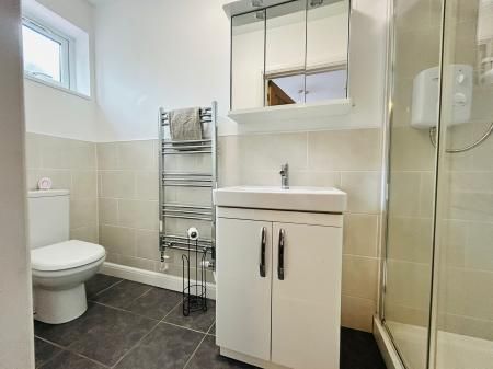 Quarn Gardens, Derby, DE1 - Photo 2