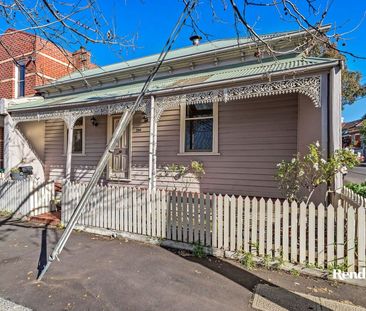 GORGEOUS HOME IN CONVENIENT KENSINGTON - Photo 6