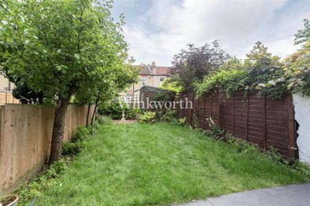 3 bedroom terraced house to rent - Photo 5