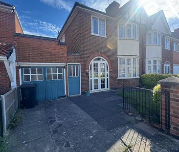 3 Bed Semi-Detached House, Peters Drive, LE5 - Photo 3