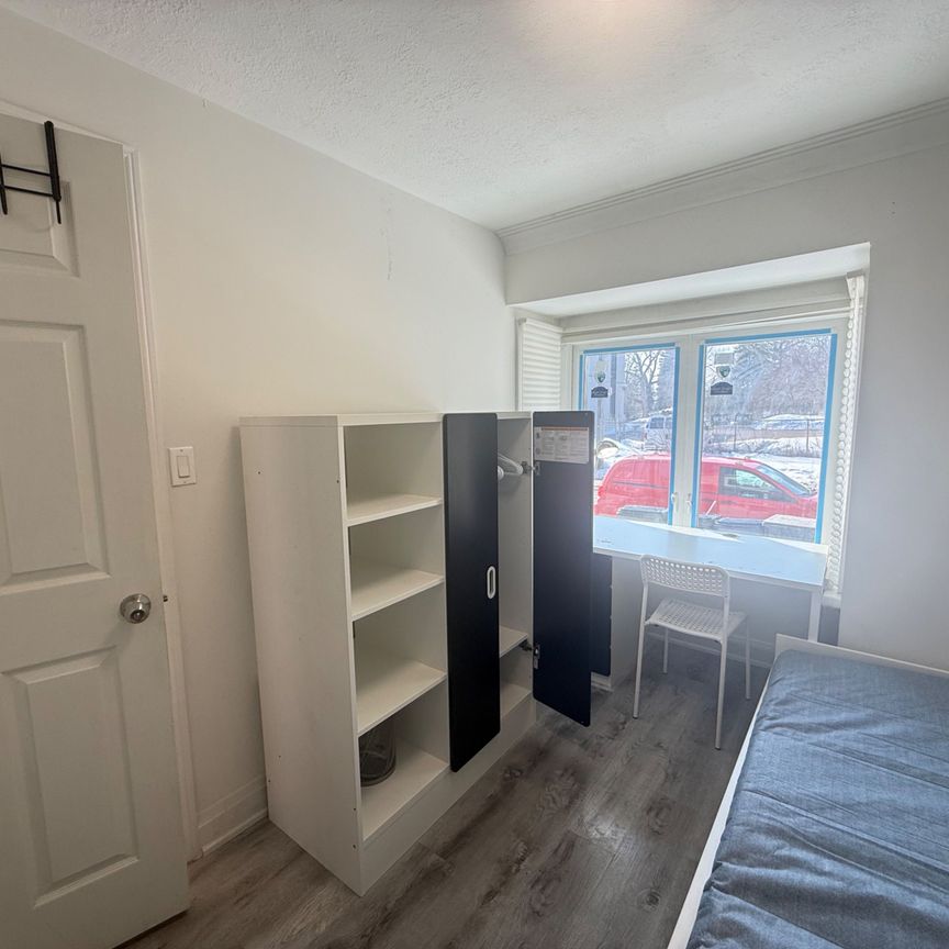 For Lease - 283 Harvie Avenue, Toronto, Ontario - Photo 1