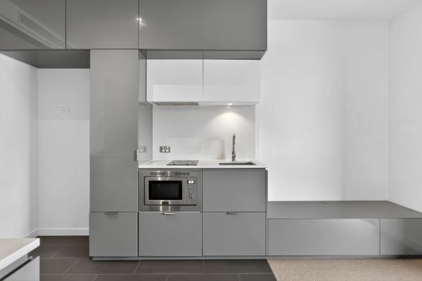 Central living at Swanston Square - Photo 1