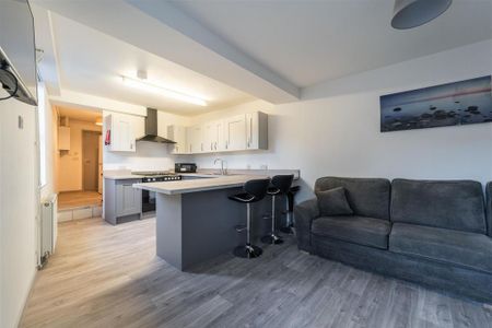 5 bedroom house to rent - Photo 2