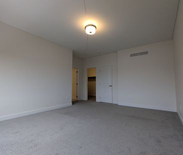 For Lease - 332 Monticello Avenue, Kanata, Ontario - Photo 4