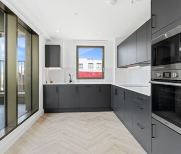3 bedroom penthouse to rent - Photo 4