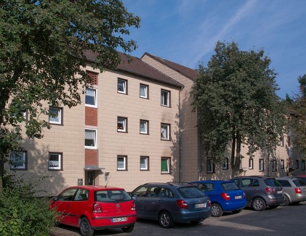 Beliebtes Erdgeschoss: 3-Zimmer-Wohnung mit sonnigem Balkon und Grünblick - Foto 1