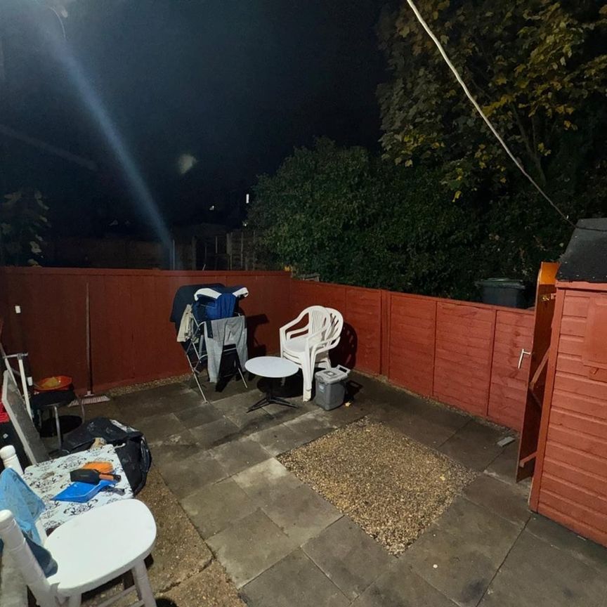 2 Bed Terraced House, Morena Street, SE6 - Photo 1