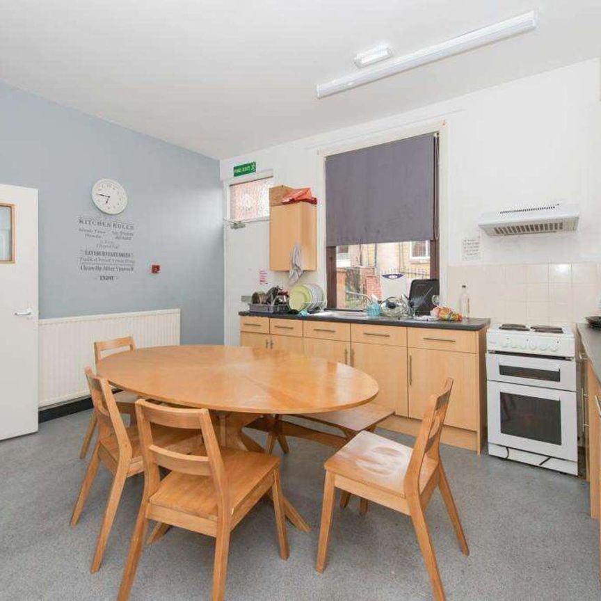 A Captivating Houseshare share for Rent in Leeds Room 6 - Photo 1