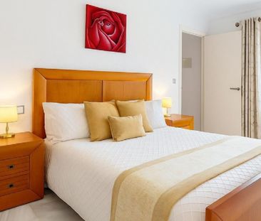 1 Bedroom Apartment For Rent in Estepona, Málaga - Photo 4