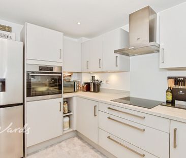 2 bedroom semi-detached house to rent - Photo 5