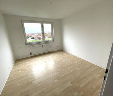 Einzugsbereit! Gute aufgeteilte 3-Zimmer-Wohnung in Wolfsburg Vorsf... - Photo 3