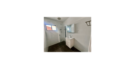 2-Bedroom Home in Prime Cardiff Location – Water Included! - Photo 5