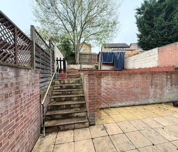 3 bed Mid Terraced House for Rent - Photo 5