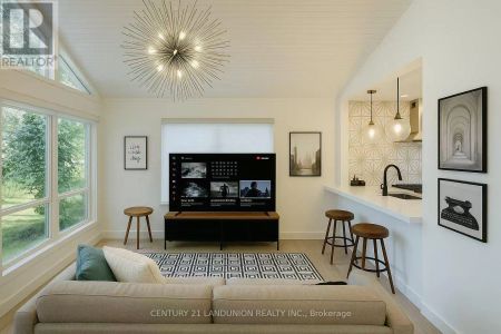 188 OLDE BAYVIEW AVENUE - Photo 2