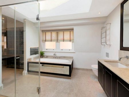 3 bedroom mews to rent - Photo 3