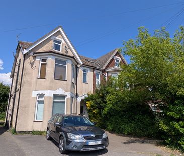 Landguard Road, SO15 - Photo 3