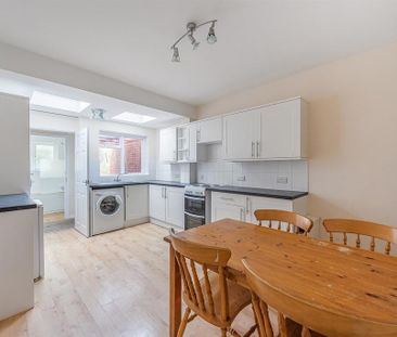 2 bedroom terraced house to rent - Photo 5