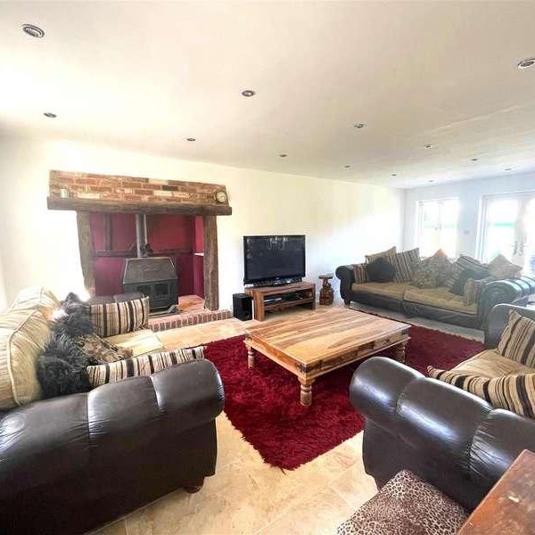 Farnborough Road, Farnham, GU9 - Photo 1