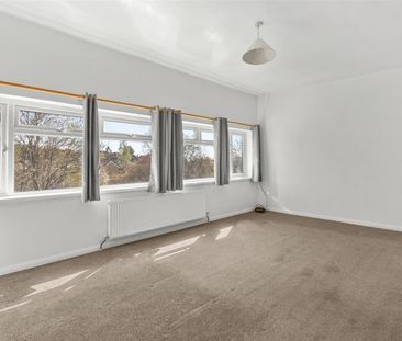 Park Parade Centre, Hazlemere, High Wycombe - Photo 2