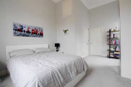 High Street, Saffron Walden - Photo 3