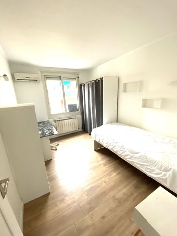 Appartement 5 pièces 81m2 MARSEILLE 5EME 1 870 euros - Photo 2