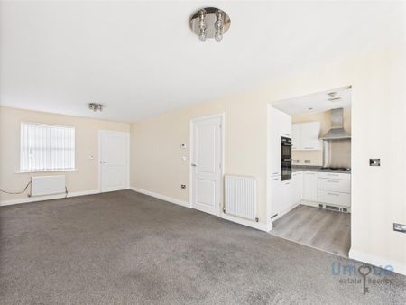 3 bedroom detached house to rent - Photo 3