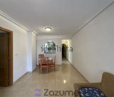 Alquiler de piso en Calle San Emigdio - Photo 2