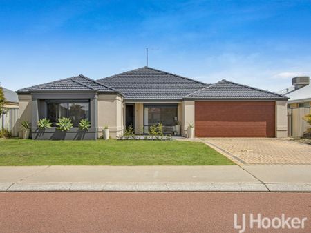 Meadow Springs Large STUNNING Family Home - Photo 3