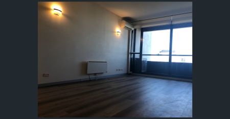 Two bedroom apartment near Uni Mel with new floor - Photo 2