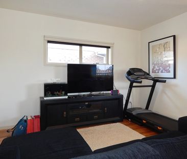 3/73-75 Darebin Boulevard, Reservoir VIC 3073 - Photo 1
