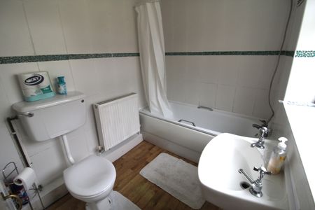 96 School Street, Church Gresley, Swadlincote, Derbyshire DE11 9QZ - Photo 2