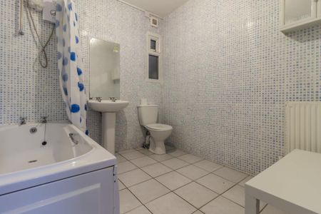 Room For Rent Laura Street, Pontypridd - Photo 4