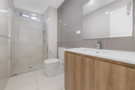 Two Bedroom Apartment with Rockdale Views - Photo 5