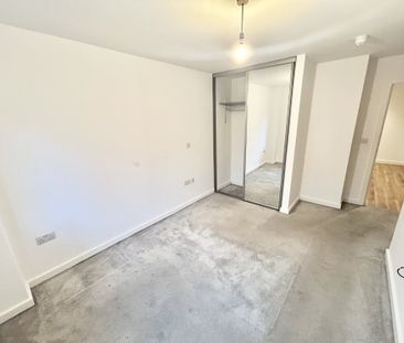 John Thornycroft Road, Southampton - Photo 4