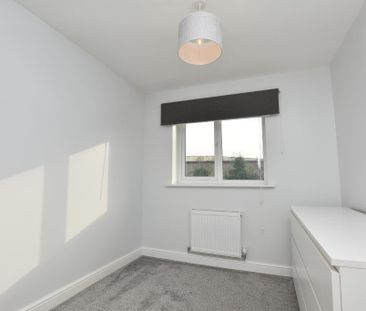 3 bedroom detached house to rent - Photo 5