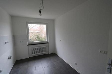 schöne 3-Zimmer-Wohnung für die Familie - nur mit Wohnberechtigungsschein (WBS) für 3 - 4 Personen (Wohnungen Duisburg) - Photo 3