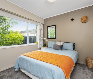 Havelock North - 2 Bedrooms - Photo 3