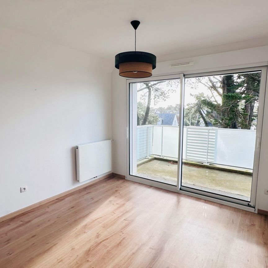 LOCATION ANNEE Appartement 2 pièces 42.20 m² + 11m² de balcon 2 eme étage avec ascenseur CA2RNAC 56340 - Photo 1