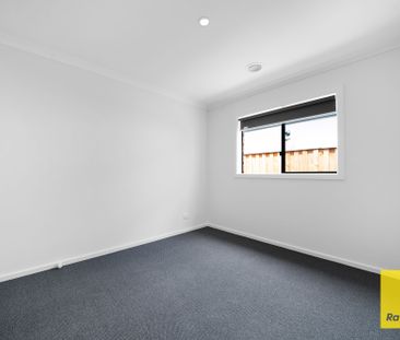 Brand New Dream Home in the Heart of Tarneit! - Photo 6