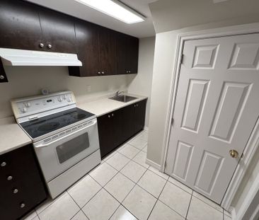 For Lease - 3866 Freeman Terrace Unit# Basement, Mississauga, Ontario - Photo 3