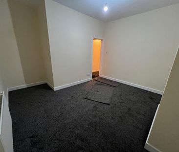 2 bedroom end of terrace house to rent - Photo 1