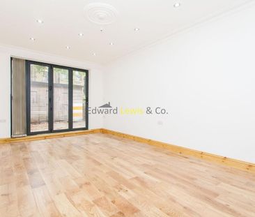 3 bedroom flat to rent - Photo 3