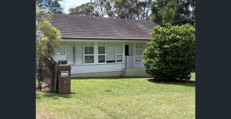 THREE BEDROOM COTTAGE BY THE LAGOON - Photo 5