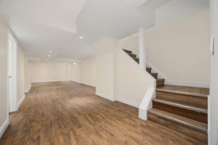 For Lease - 329 Kingsbridge Garden Circle, Mississauga, Ontario - Photo 4