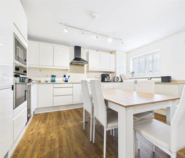 2 bedroom apartment to rent - Photo 2