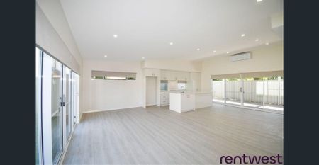 2 Storey town house in Old Halls Head - Photo 2