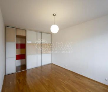 Světlý a prostorný byt 2+kk, 81 m - Photo 4