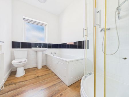 2 bedroom terraced house to rent - Photo 4