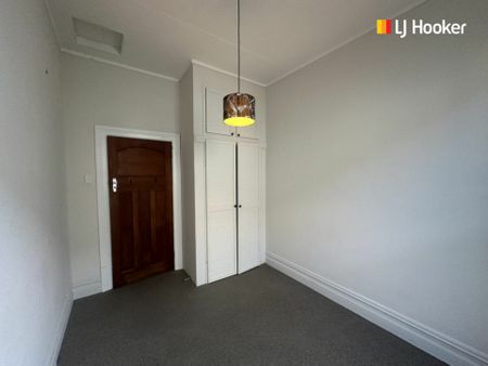 For Rent On Fitzroy - Photo 2